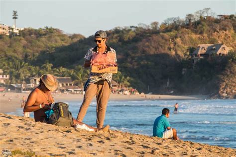 desnudas en la playa|Mujeres Desnudas En La Playa Videos Porno 